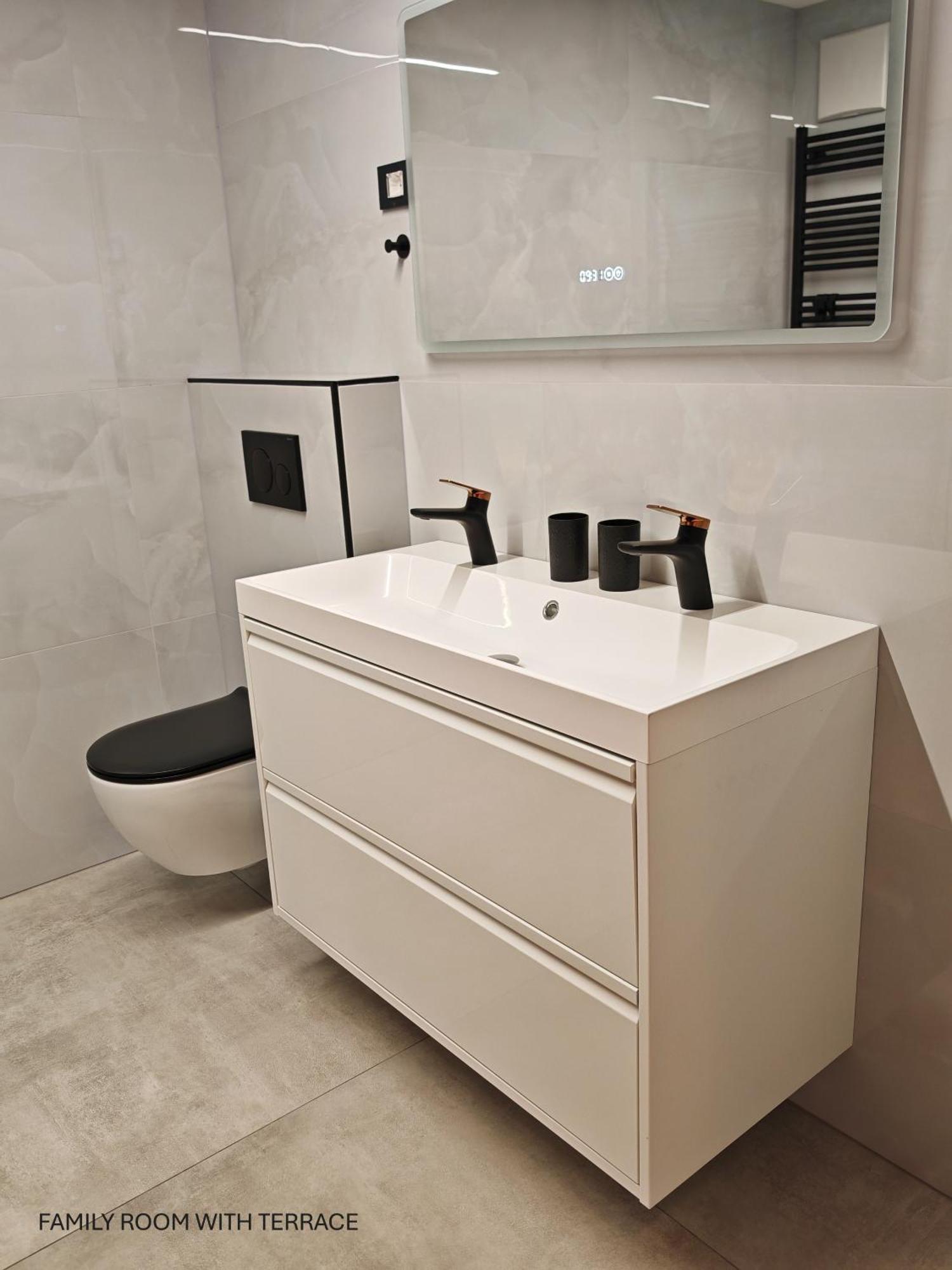 Apartment And Room Anica Tolmin Exterior foto